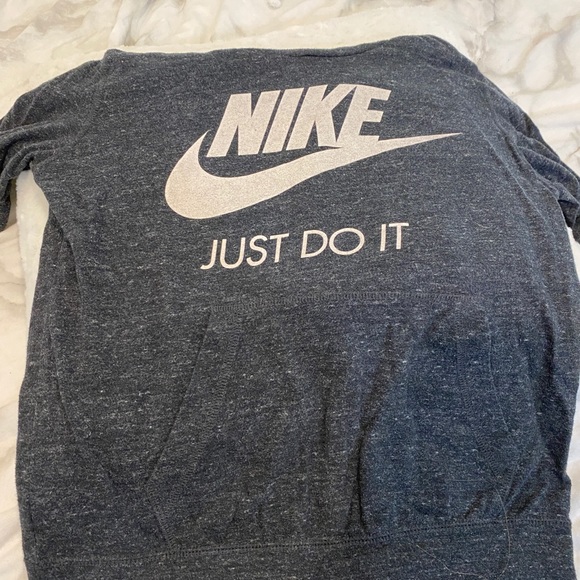 Nike hoodie - Picture 3 of 6